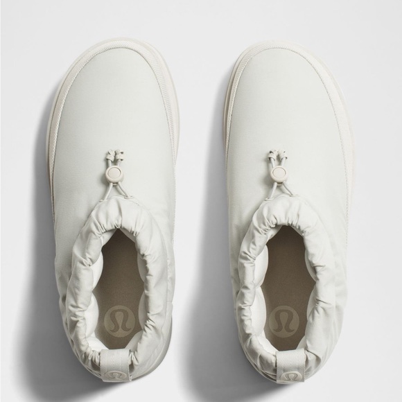 BNIB Lululemon athletica Women's Wunder Puff Mini Boots - Picture 2 of 5